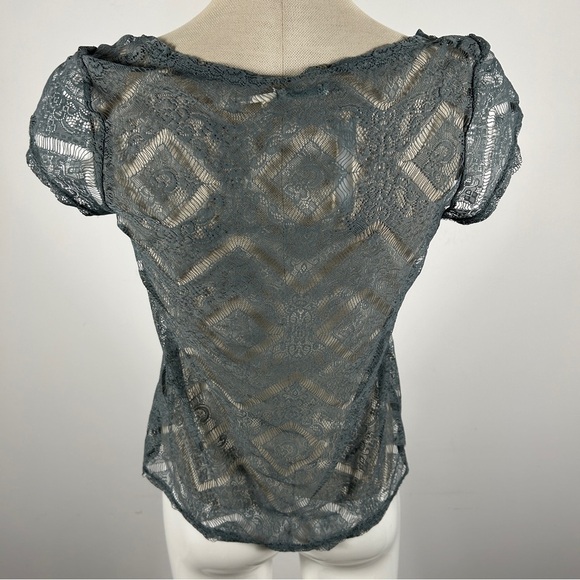 UO kimchi blue lace  top XS - Picture 4 of 9